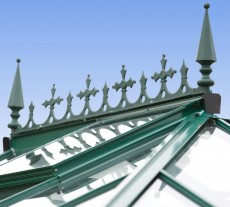 Hercules Green Cresting and finials 12ft